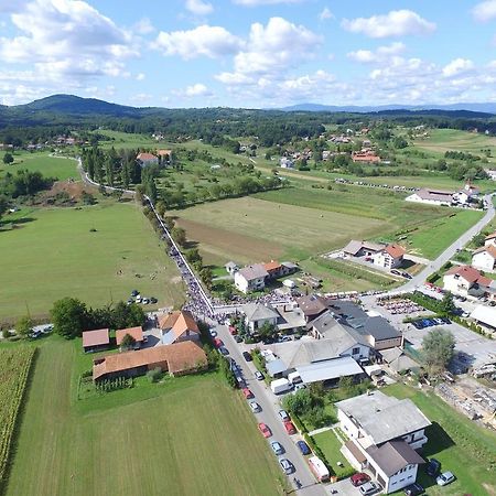 Guesthouse Zganjer Ozalj Екстер'єр фото
